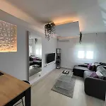 Home Marques