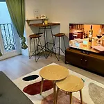 Charming 1 Bedroom Apartment In La Latina