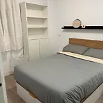 Charming 1 Bedroom Apartment In La Latina