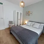 Cute Loft, 6 Metro Stops From Downtown, Ac & Wifi