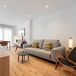Elegance & Comfort In Chamberi - 4A