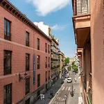 Stylish & Centric- 2Bd 2Bth Magdalena
