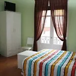 Hostal Gran Via 63 Rooms