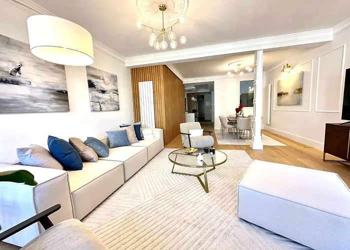 Luxury Flat Rox