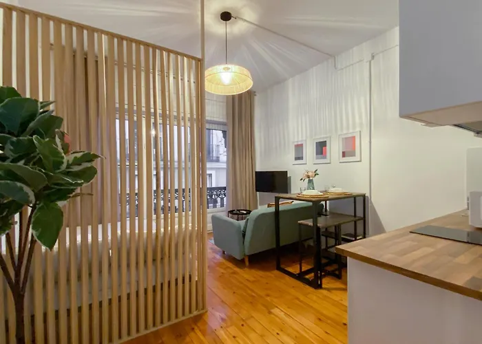 Victoria Studio I