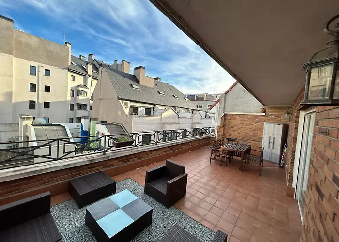 Spacious And Bright Penthouse With Terrace