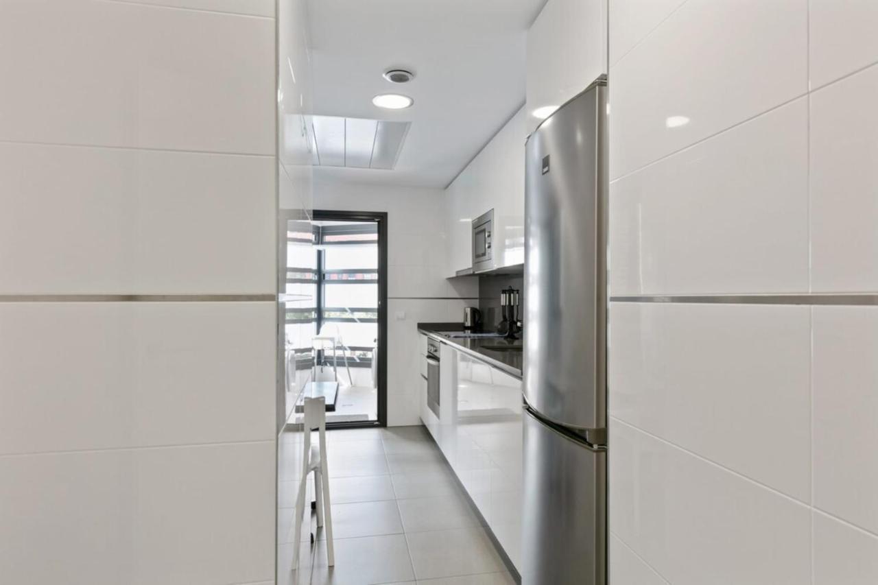 Apartamento Stunning 2 Bedroom Near Adelfas Madrid