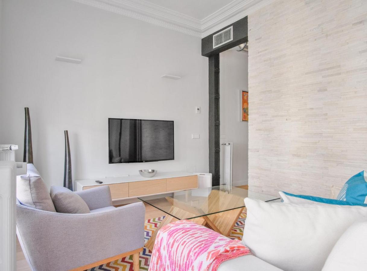 Stylish 3-bedroom In The Heart Of Barrio Salamanca Perfect For Shopping & Leisure, Castello Iv Apartment Madrid