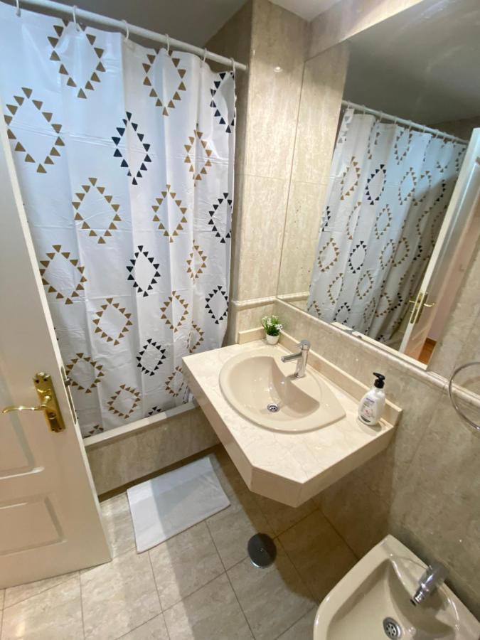 Deyanira Suite, Aeropuerto, Ifema Madri