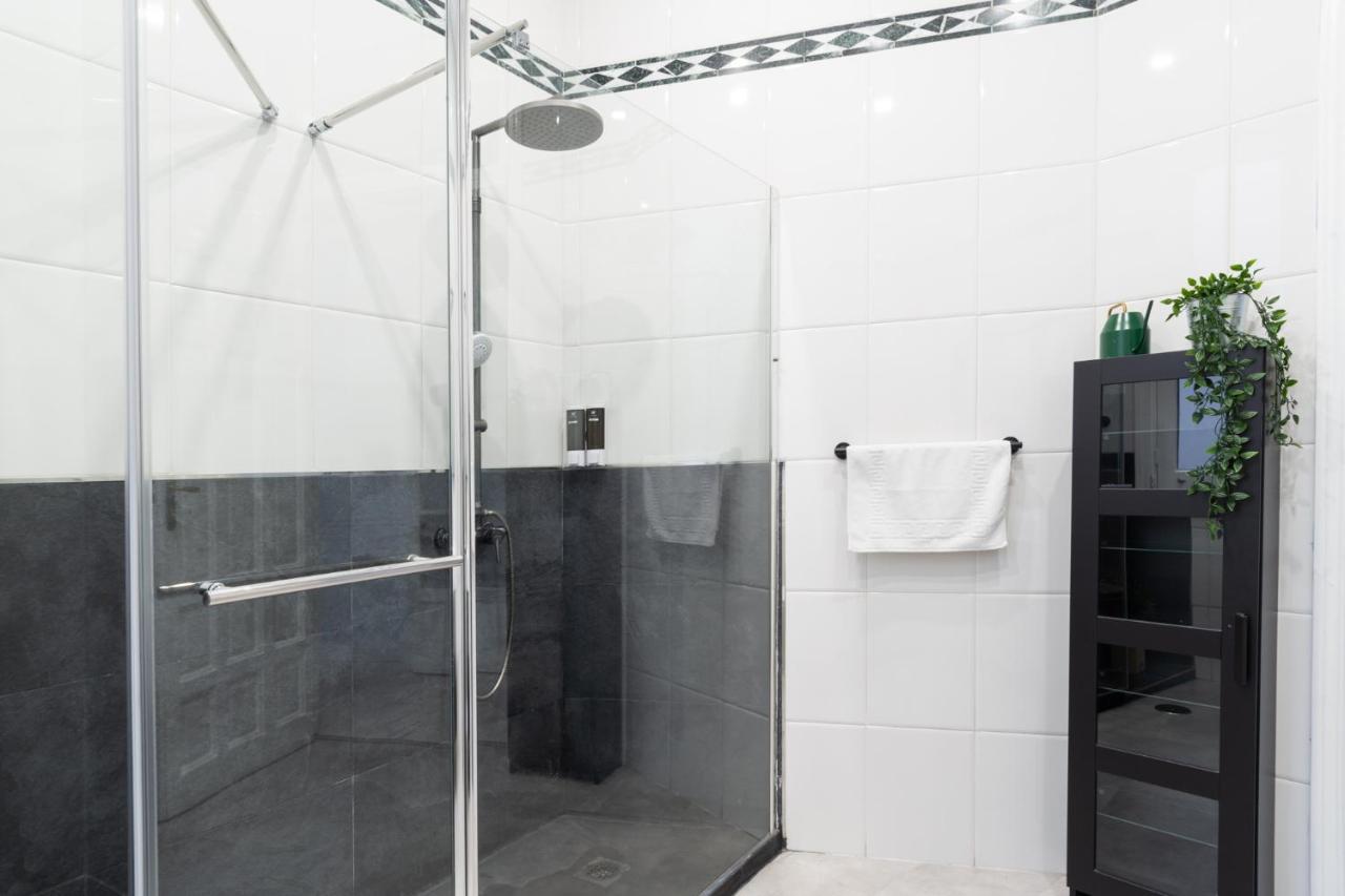 Penthouse Deluxe Granvia, By Monaro Apartment *
