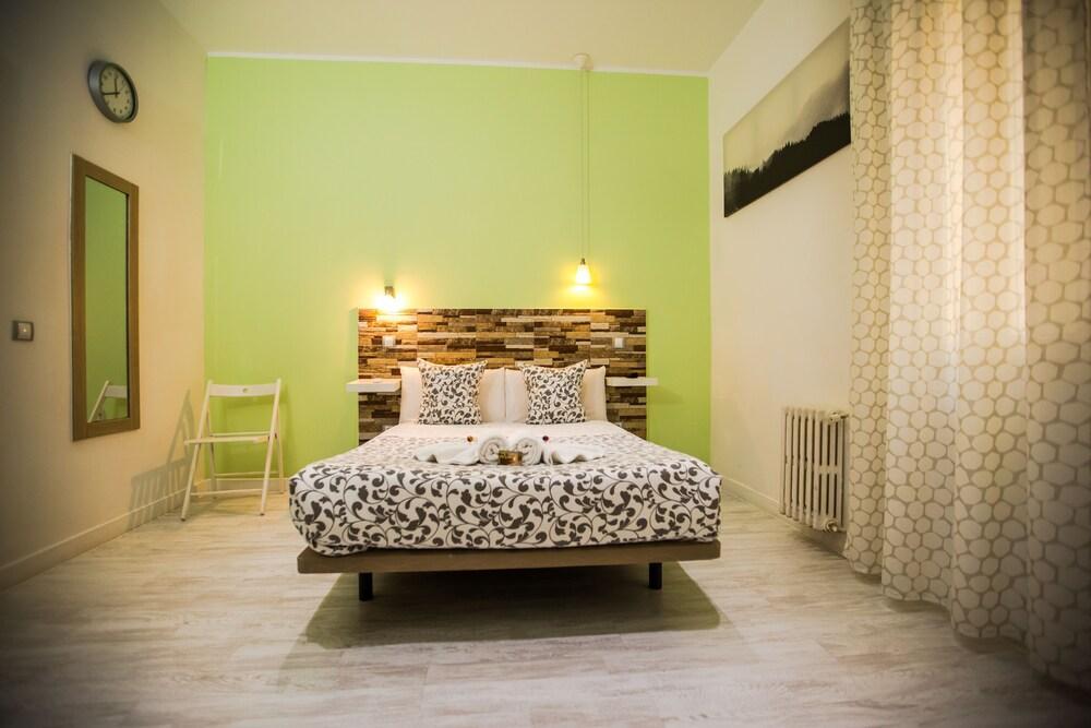 Adis Guest house Madrid