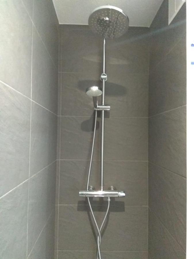 Cálido Y Bien Comunicado Quarto em Acomodações Particulares *