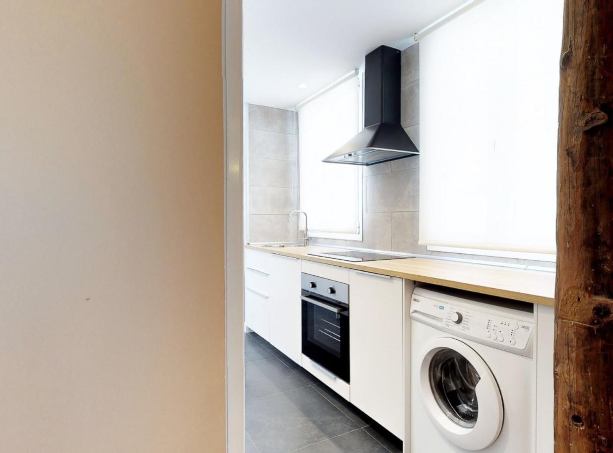 Apartment Center 2 Pax Plaza Santa Ana Iii