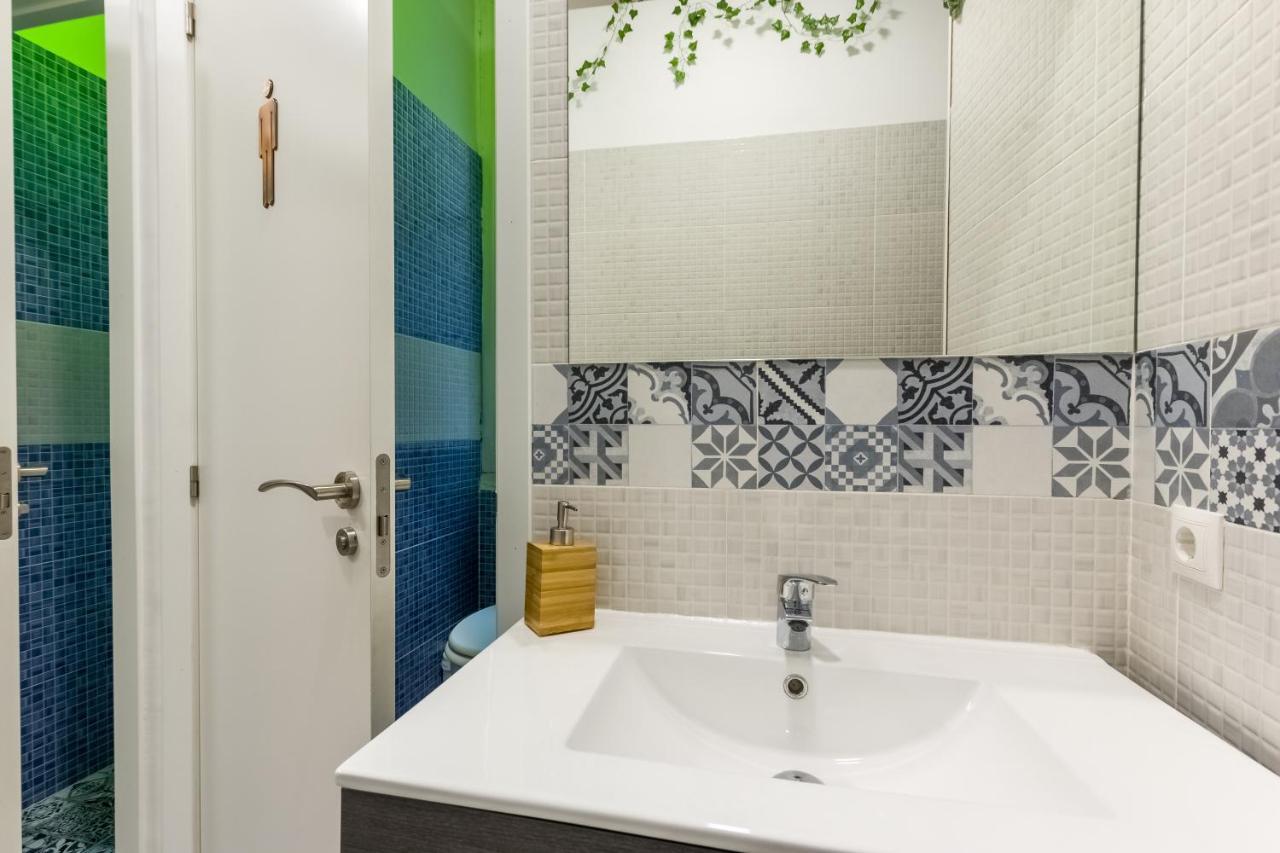 Social - Coliving & Coworking - *