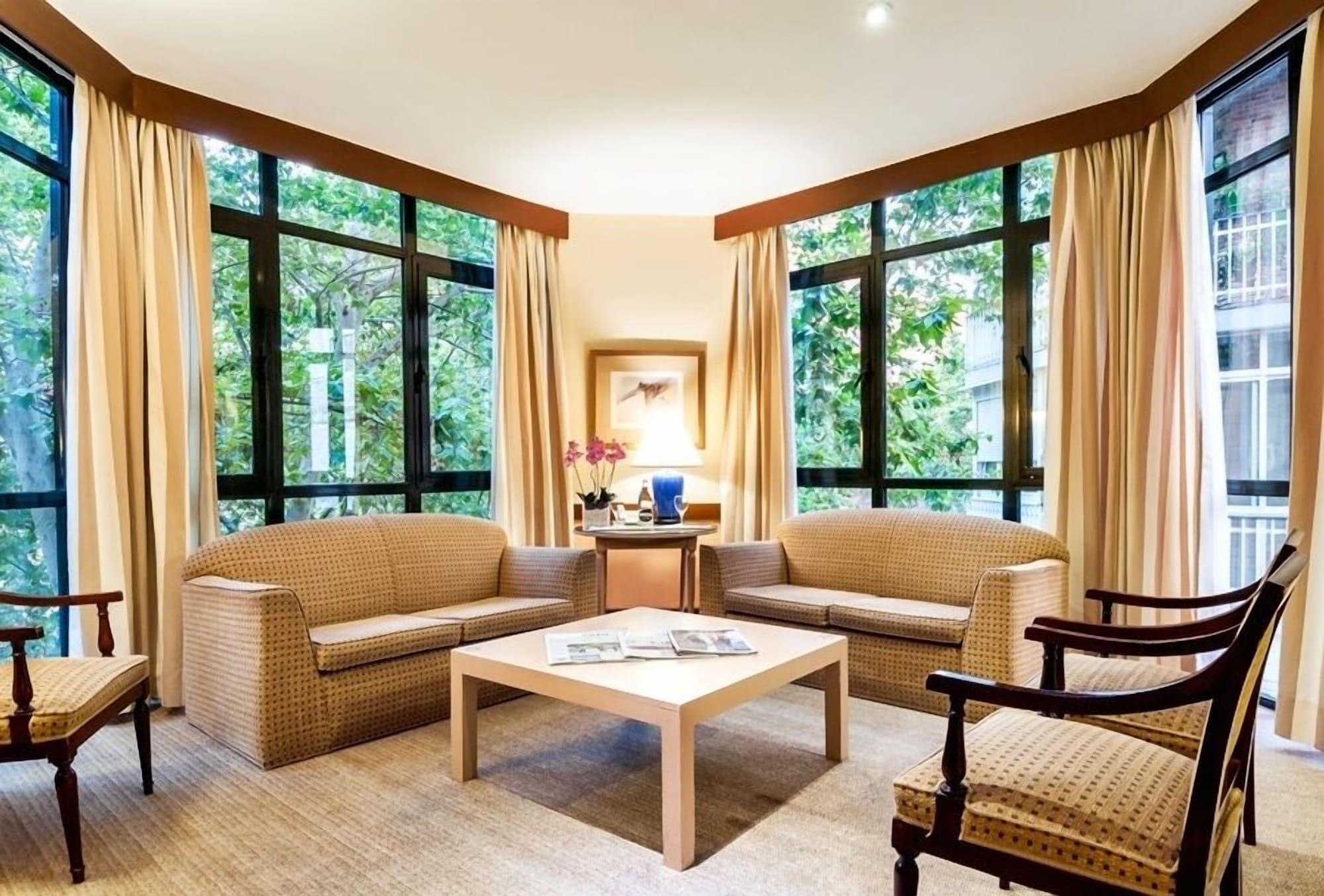 Lejlighedshotel Espahotel Plaza Basilica