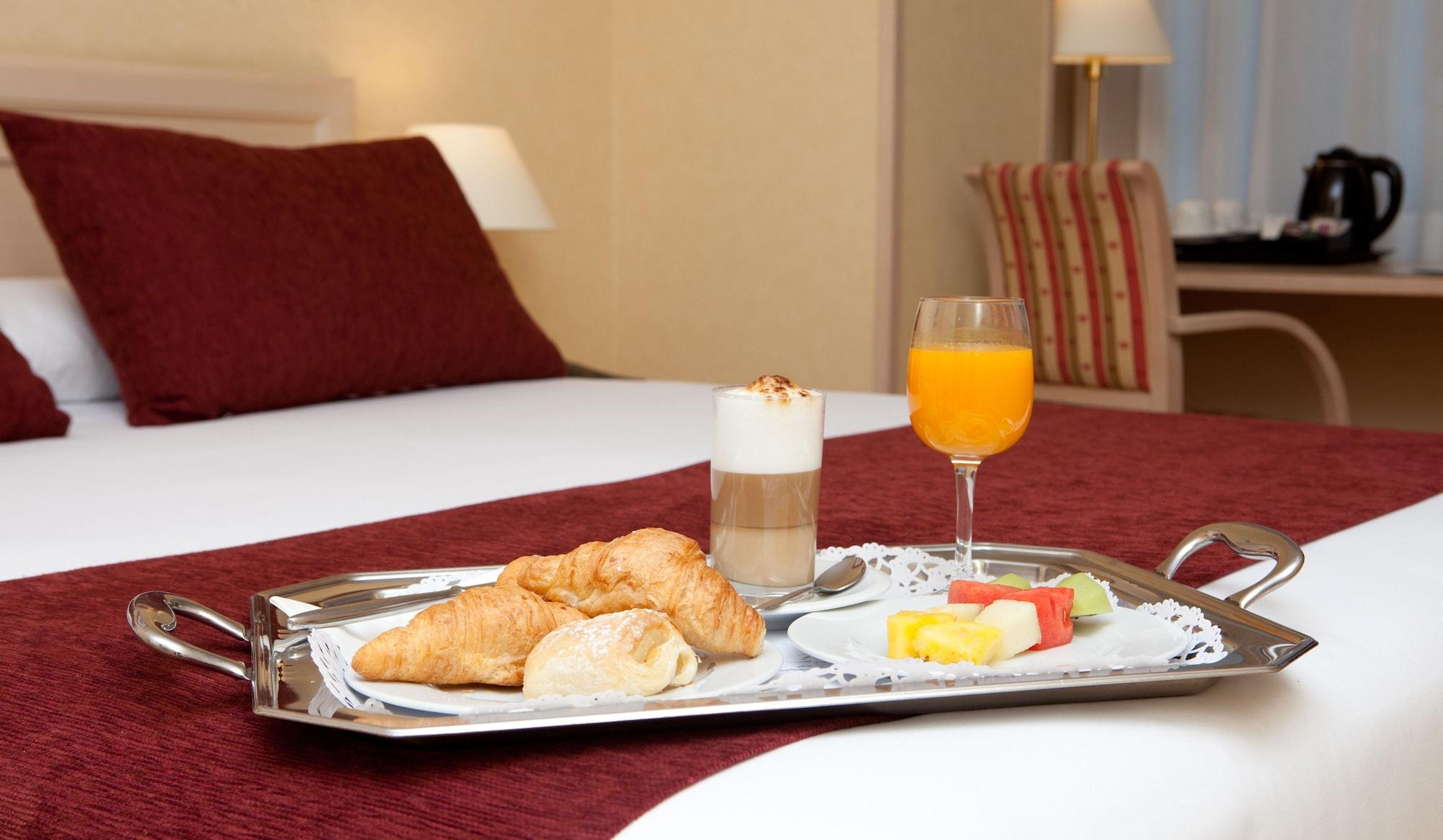 Luze Castellana Hotel 3*