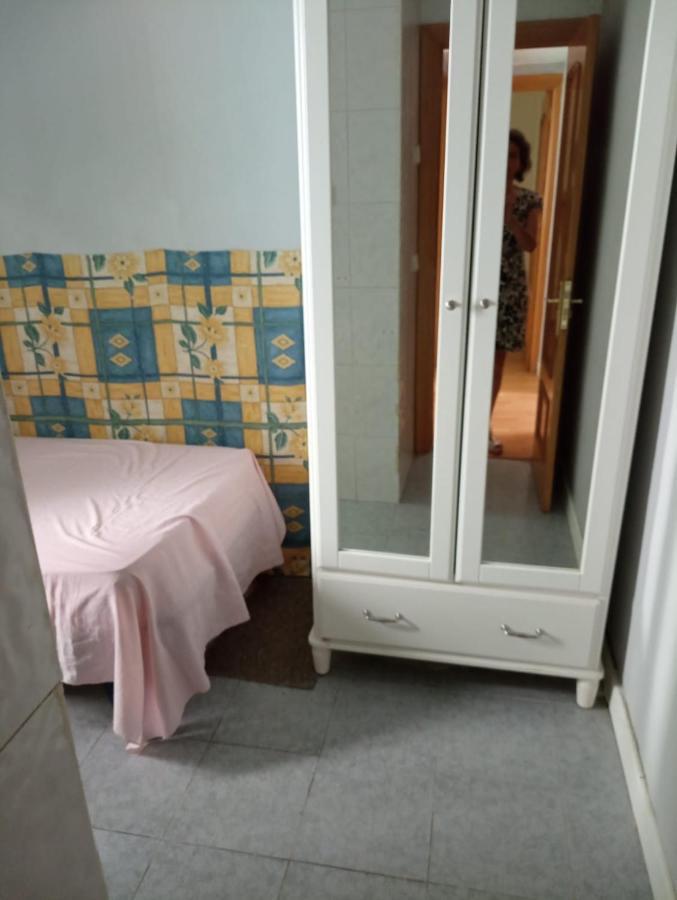 Calle Maria Luisa Con 3 Apartment