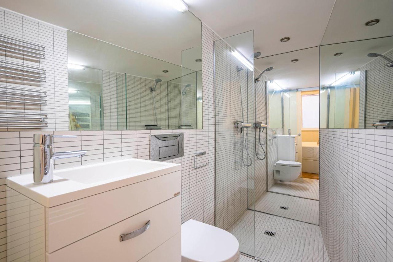 Apartment For Temporal In The Center Of Esl5 *