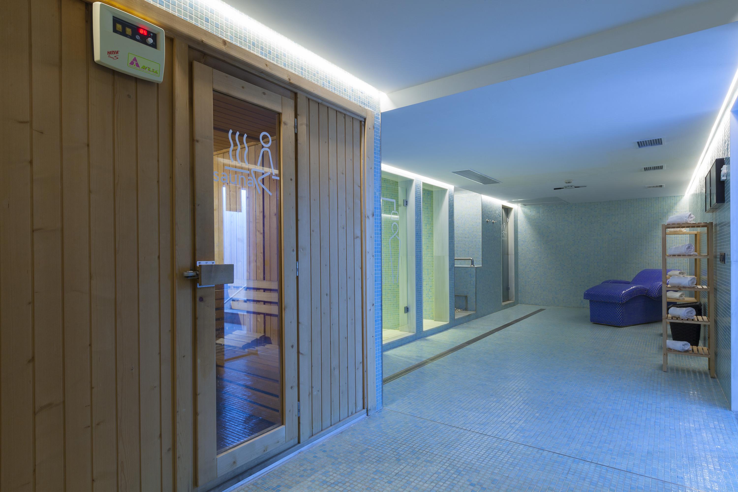 Axor Barajas Hotel