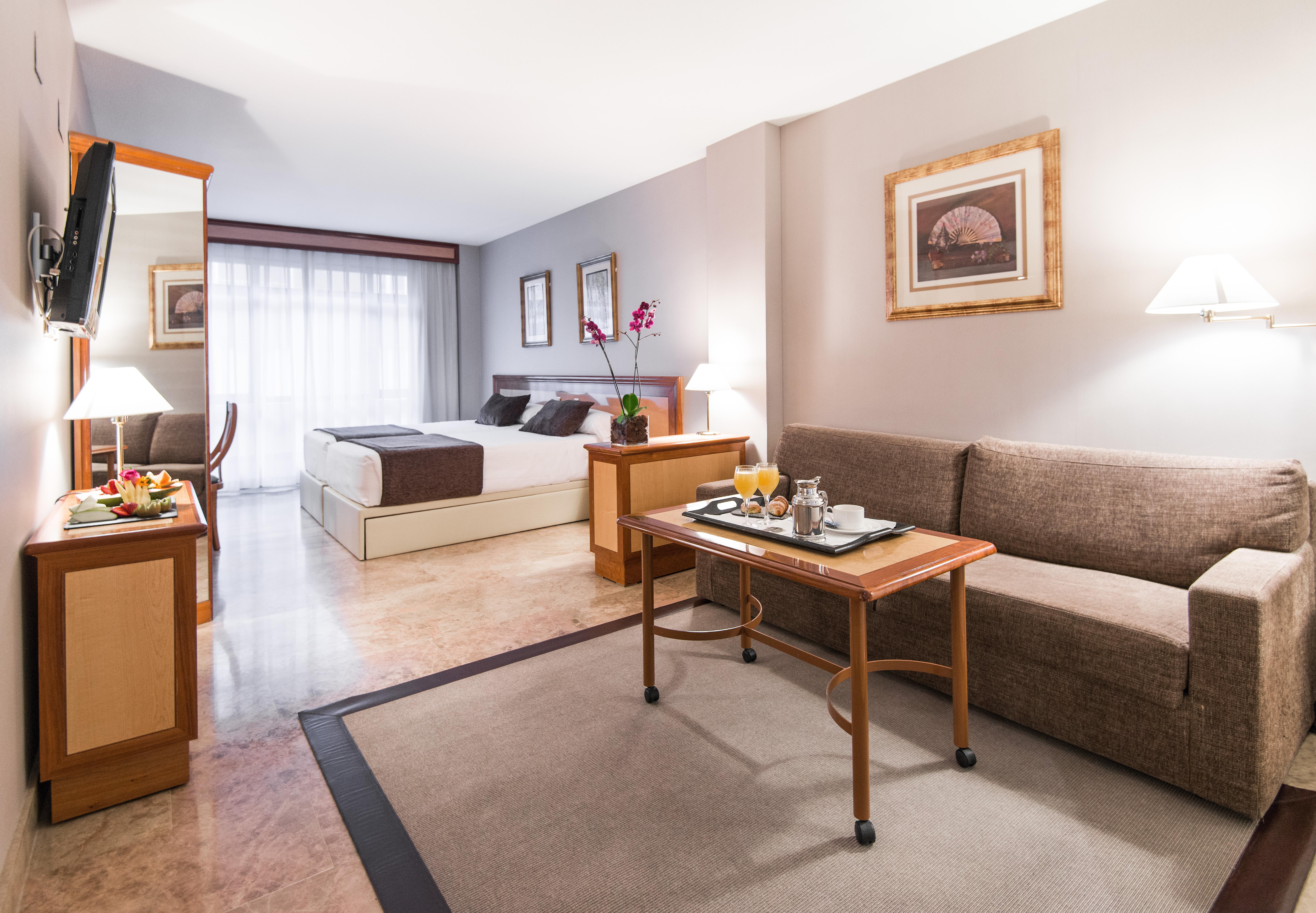 Vp Madrono Hotel 3*