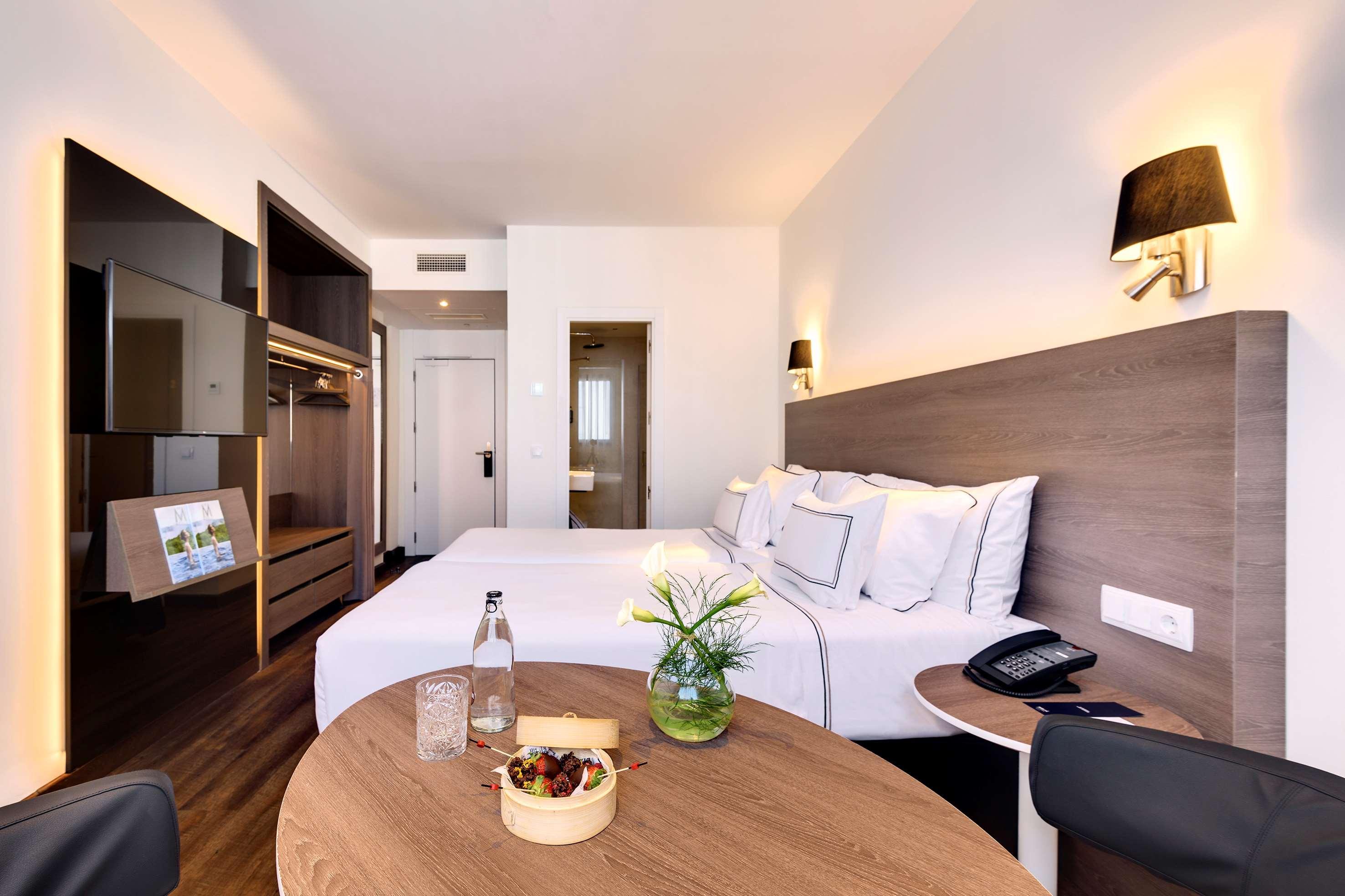 Melia Serrano Hotel 4*