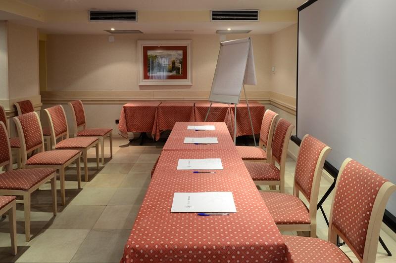 Luze Castellana Hotel