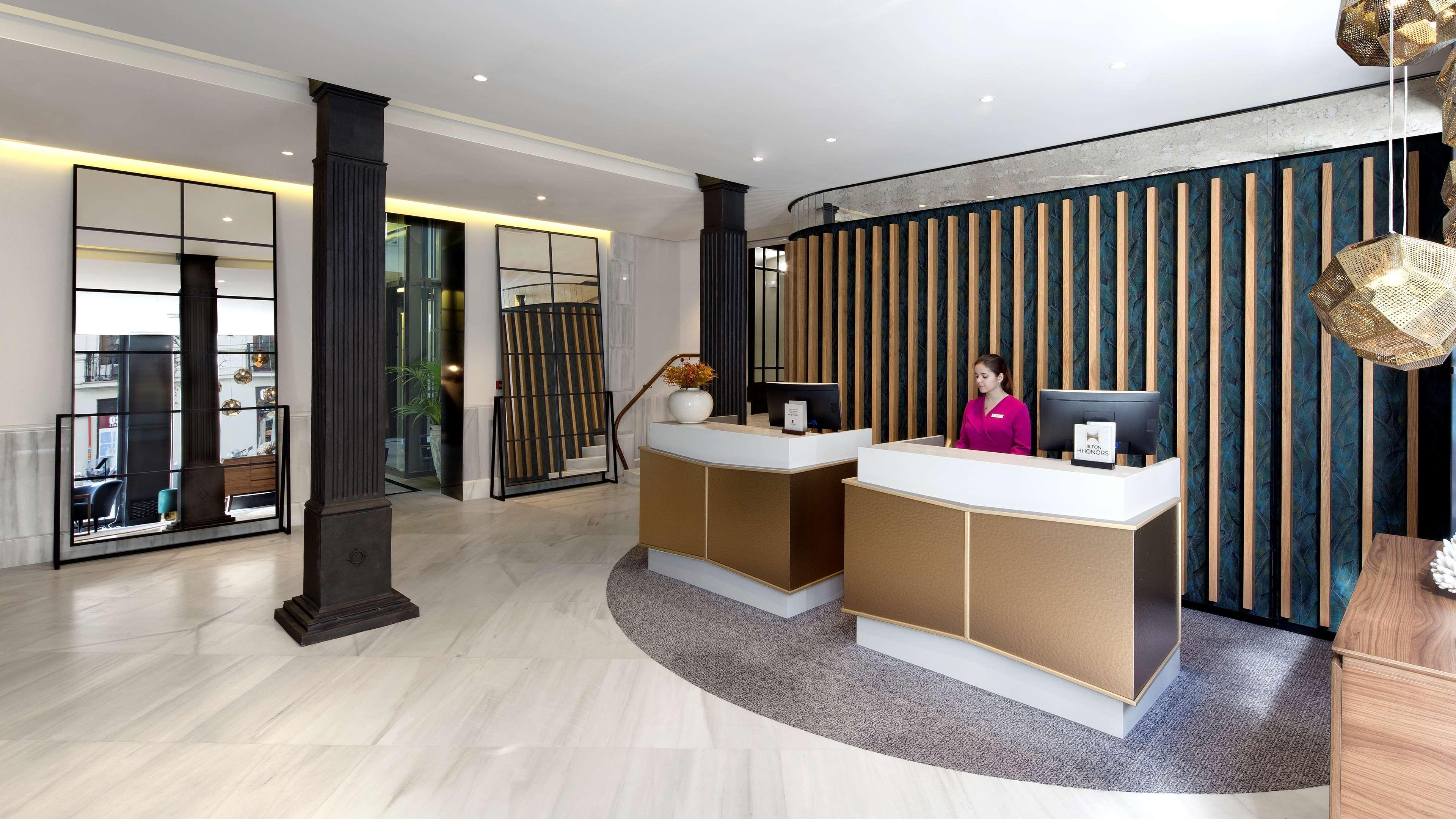 Hotel Doubletree By Hilton Madrid-prado Madrid