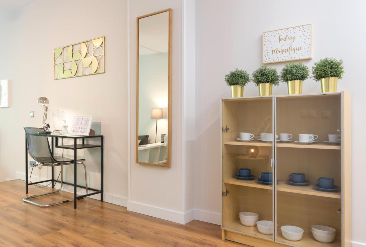Apartamento Paseo Del Prado I - Estudio Con Piscina Y Terraza Madri