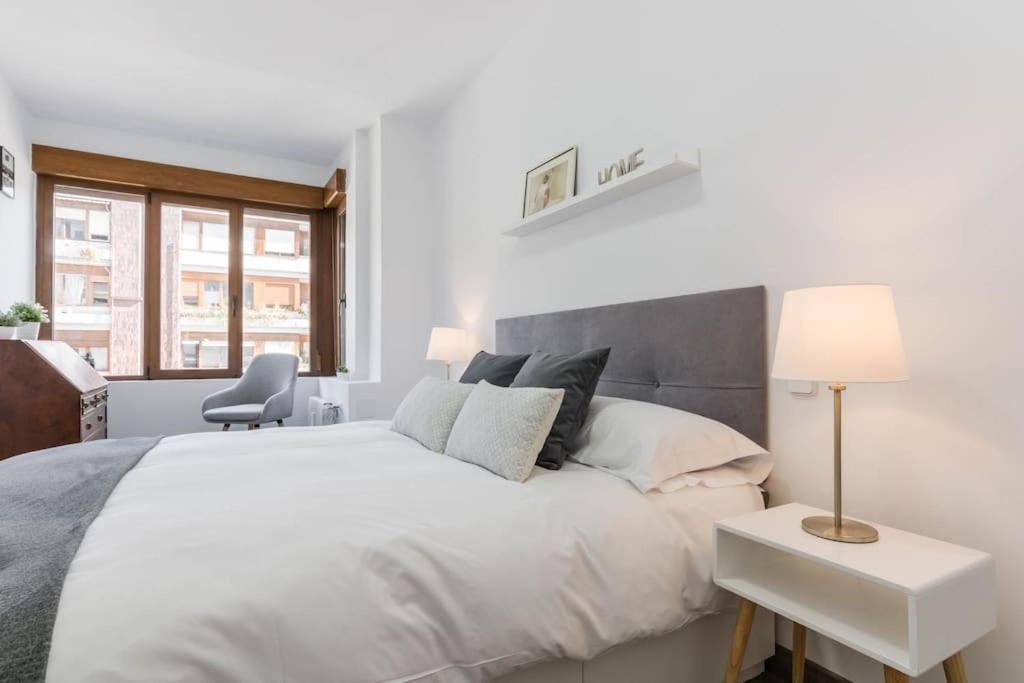 Bright And Comfortable In Madrid! 4 Pax Apartment