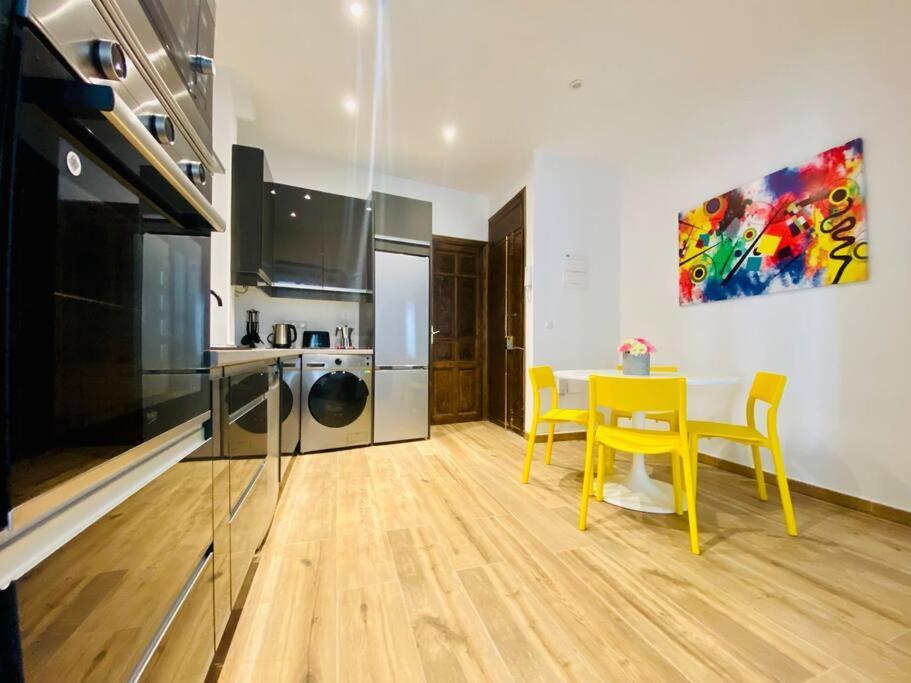 Lejlighed Style & Design Flat In The Center Of *
