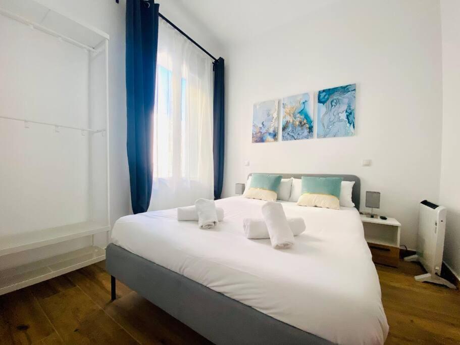 Style & Design Flat In The Center Of *