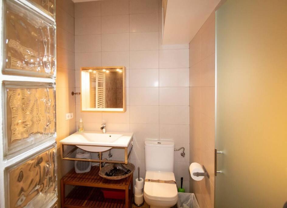 Exclusivo Y Acogedor Con Balcon En Chueca, Con Aire Acondicionado Y Calefaccion Madri