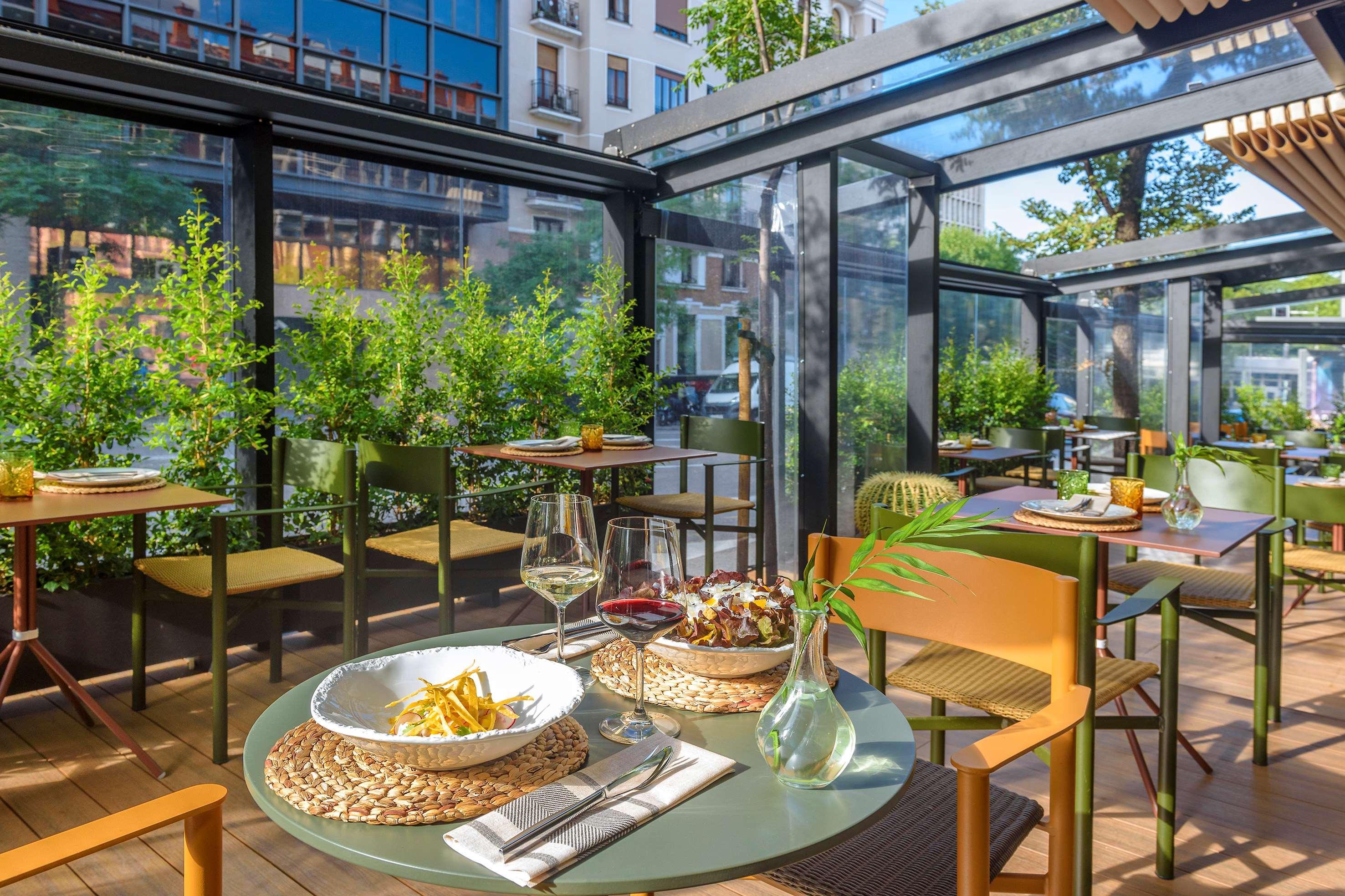 Melia Serrano Hotel 4*