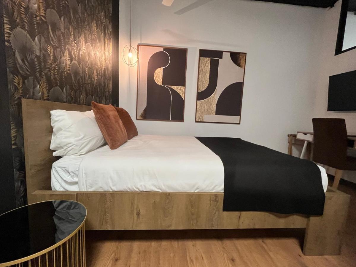 Chic8 Luxury Gran Via Apartment *