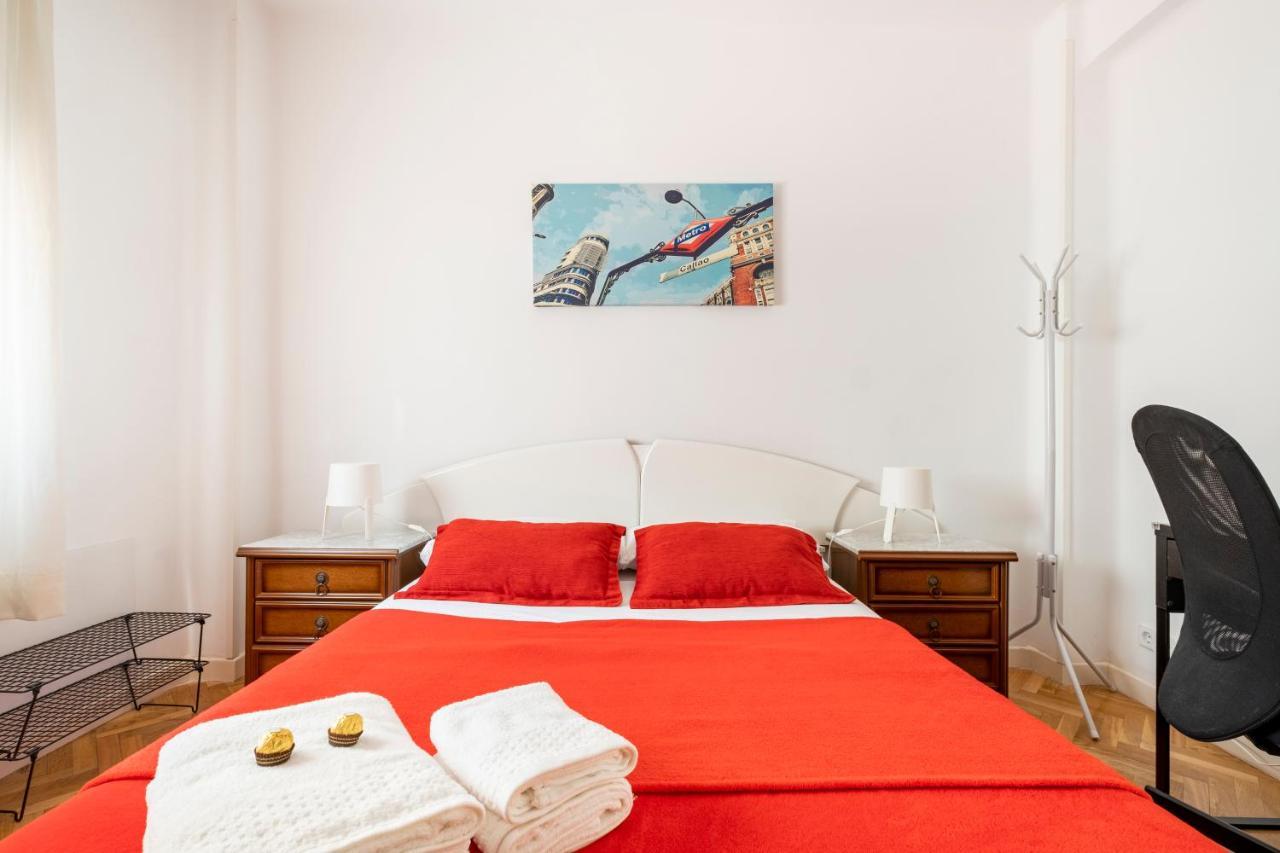 Center Private 7 Minutes Or 4 Metro Stops Apartment *