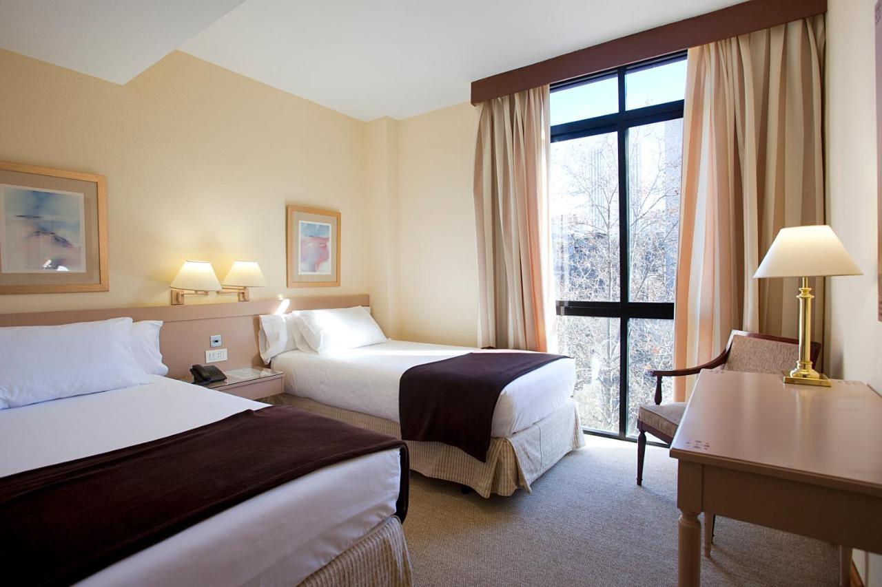 Lejlighedshotel Espahotel Plaza Basilica 3*