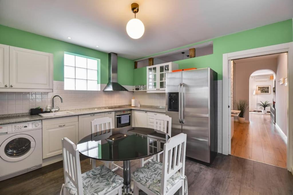 Big Stylish And Modern In Centre Apartamento Madri