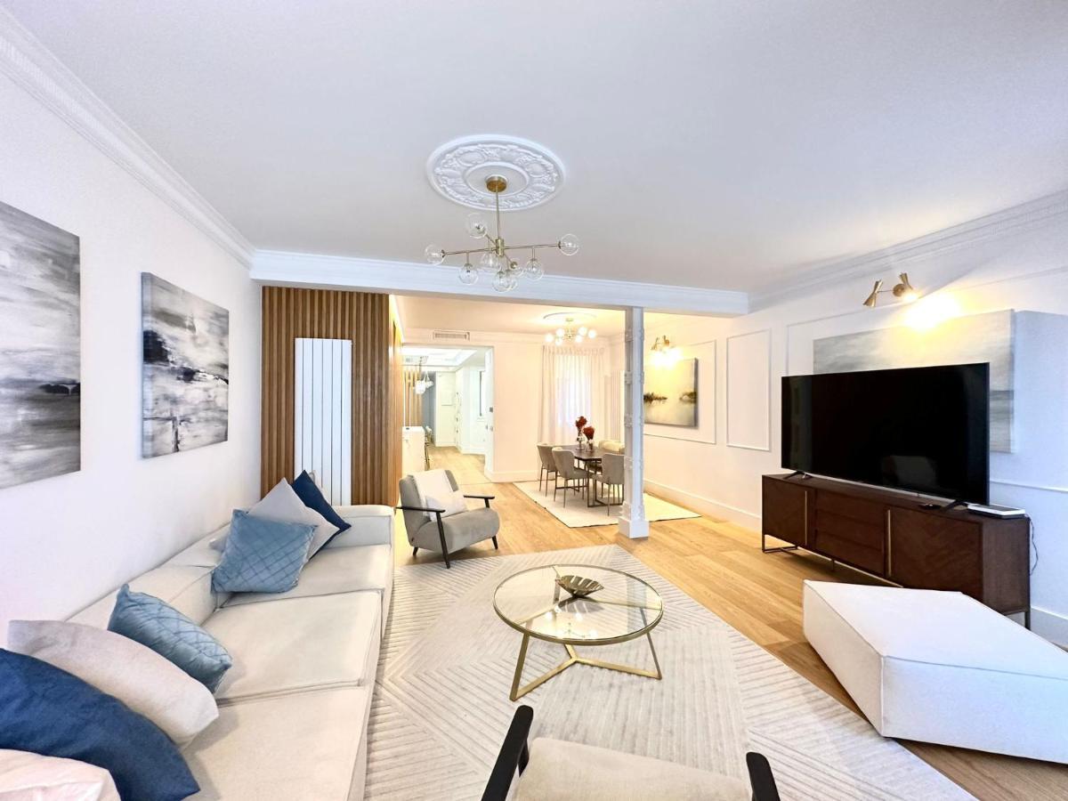 Luxury Flat Rox *