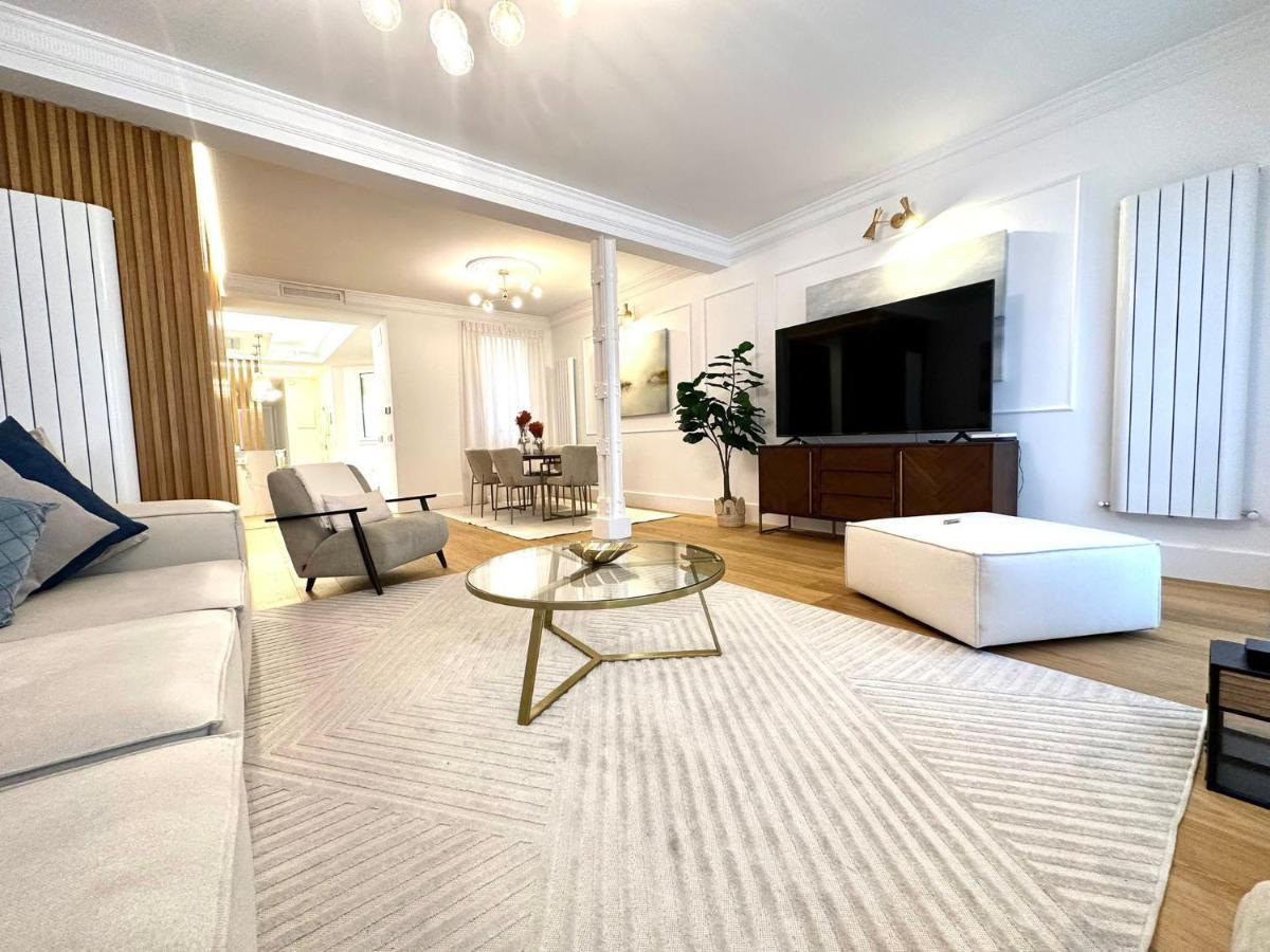 Luxury Flat Rox Apartment