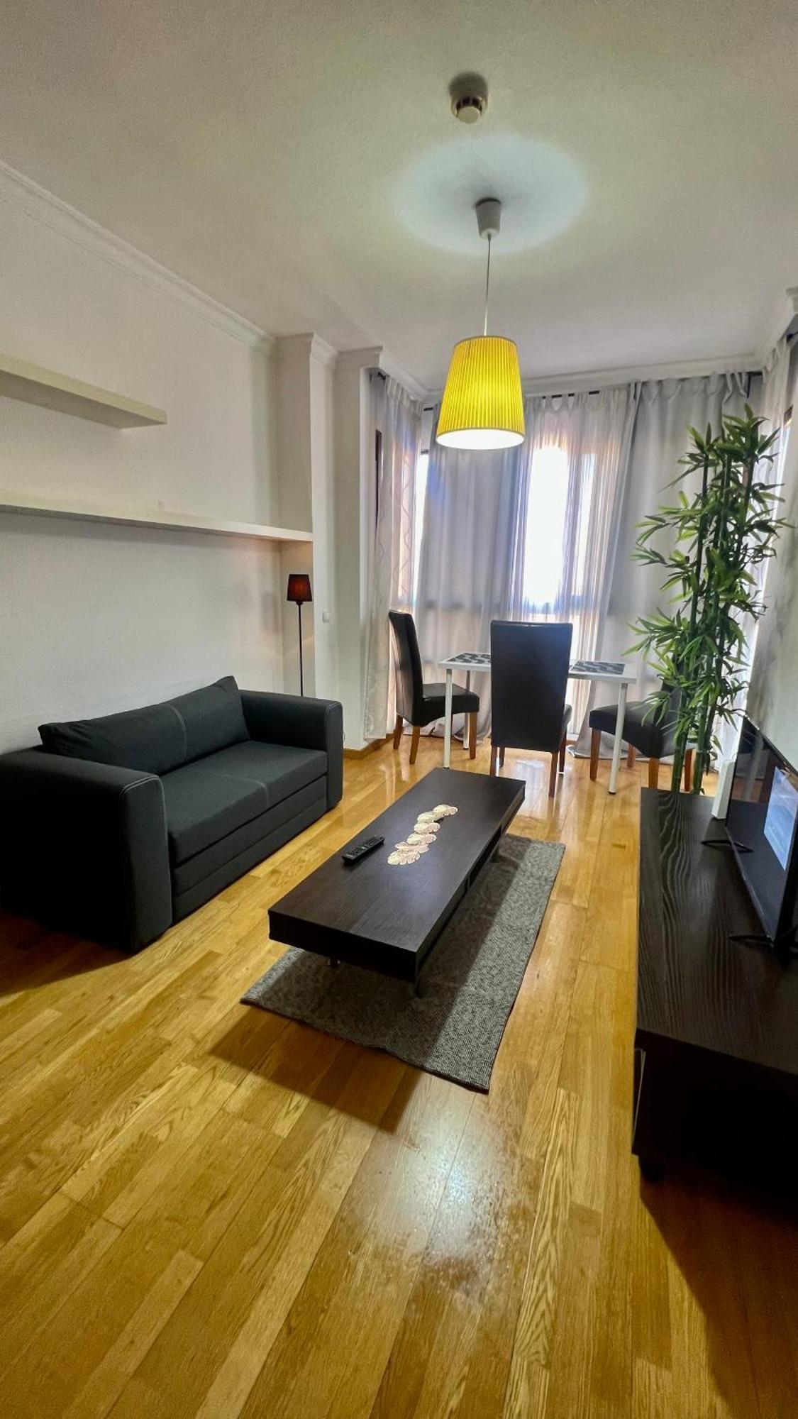 Deyanira Suite, Aeropuerto, Ifema Madri