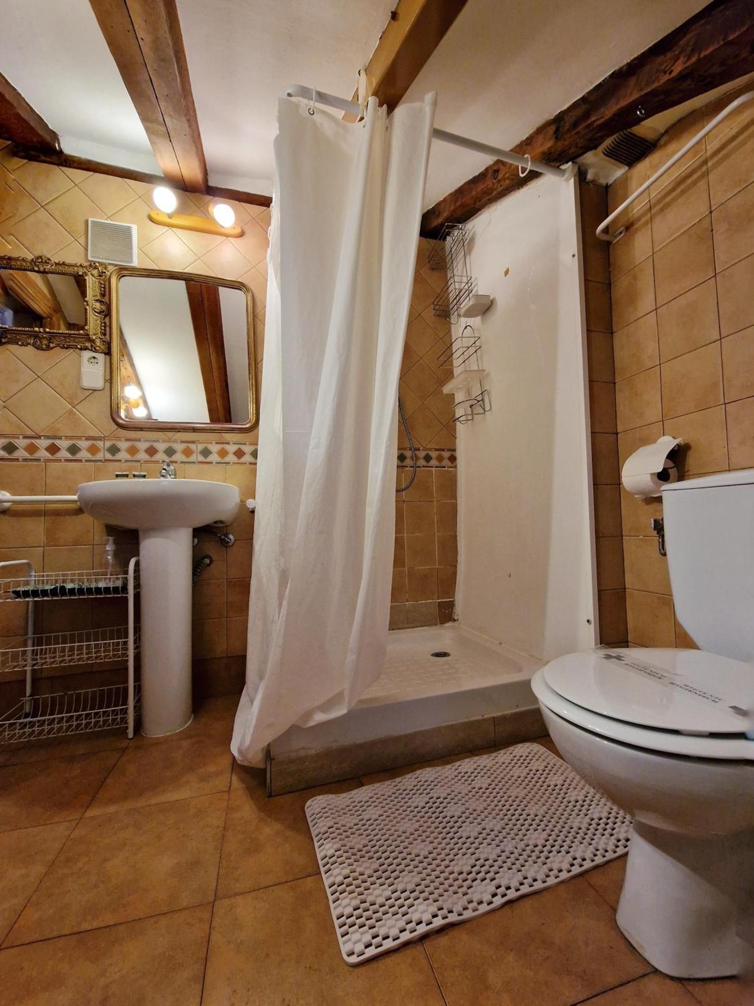 Apartamento Santa Ana, Buhardilla En La Latina Dos