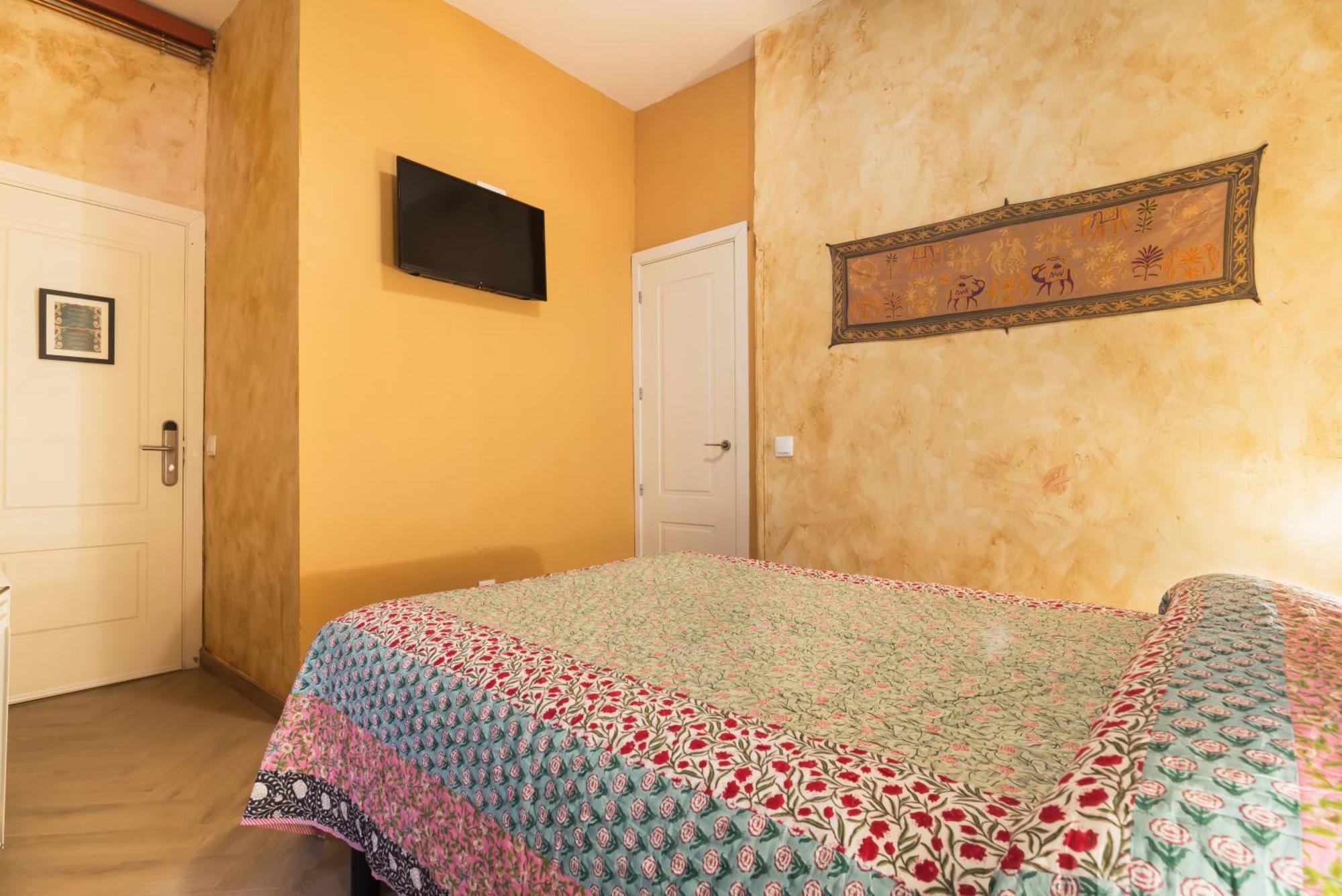 Hostal Artistic *