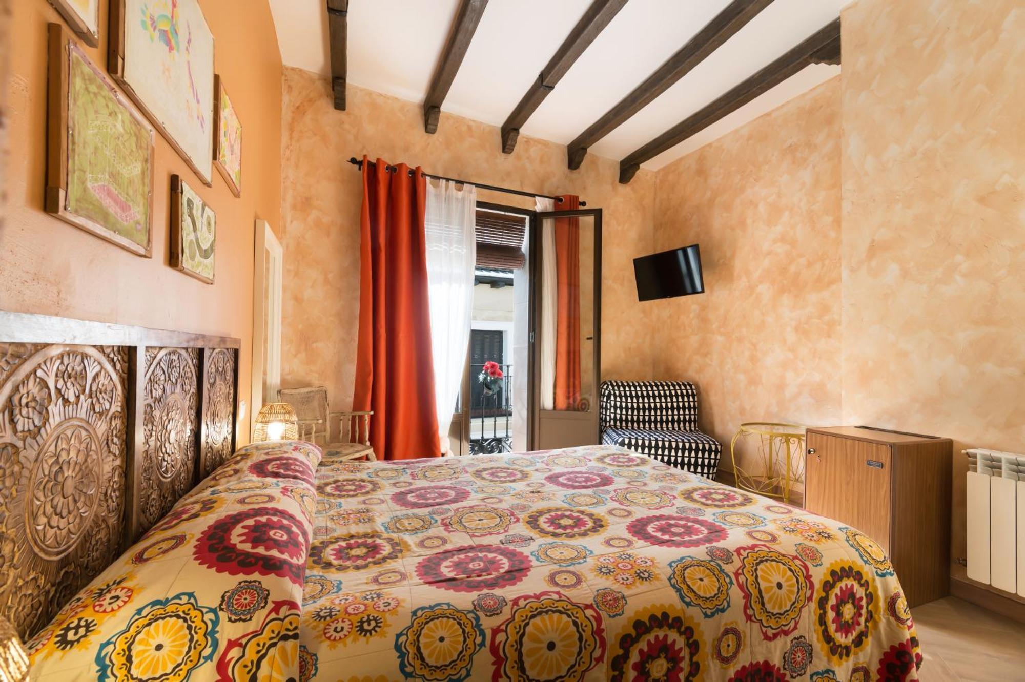Artistic Hostal *