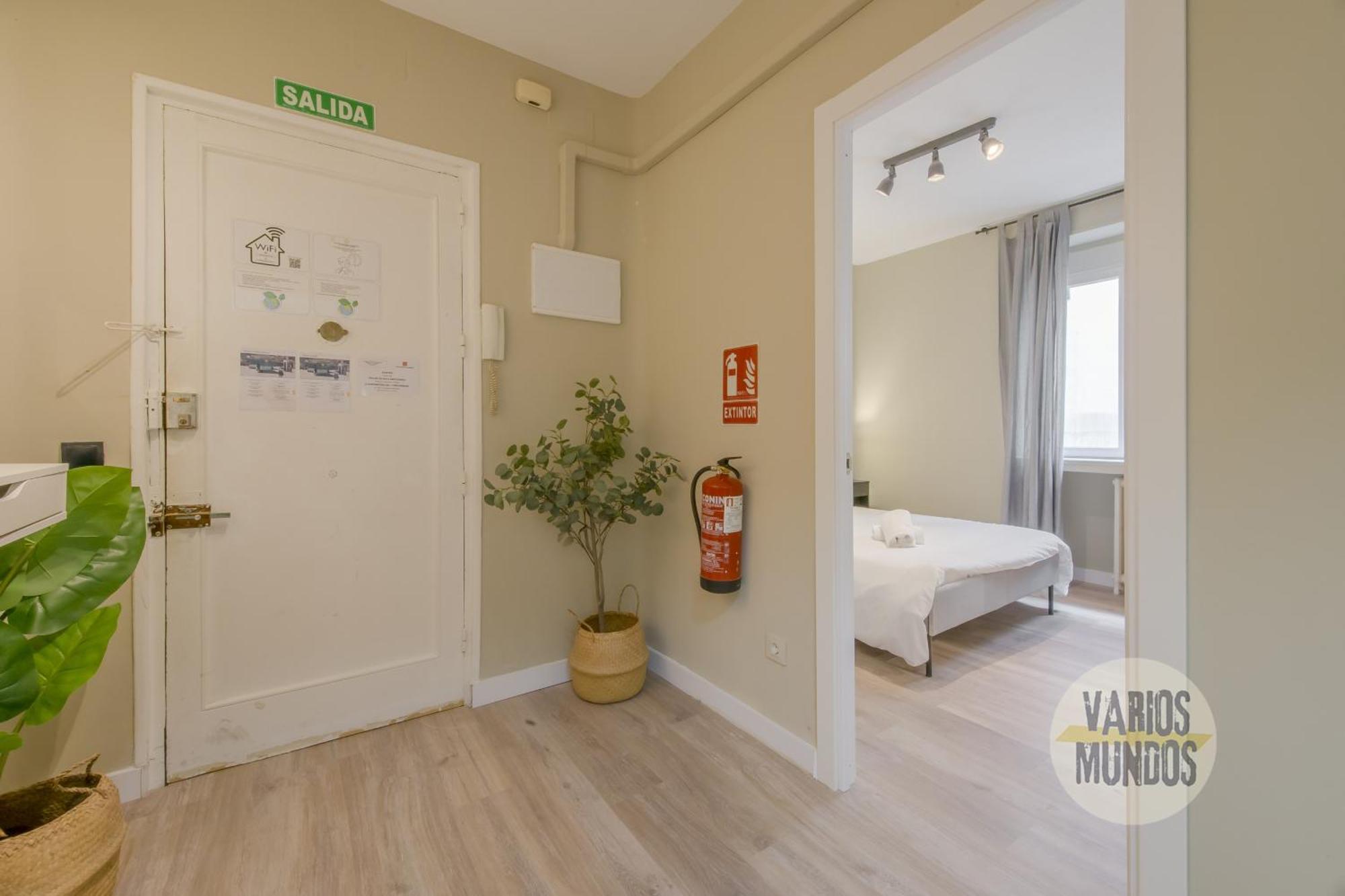 Apartamento Practico 7pax En Calle Santa Ana Centro De Madrid