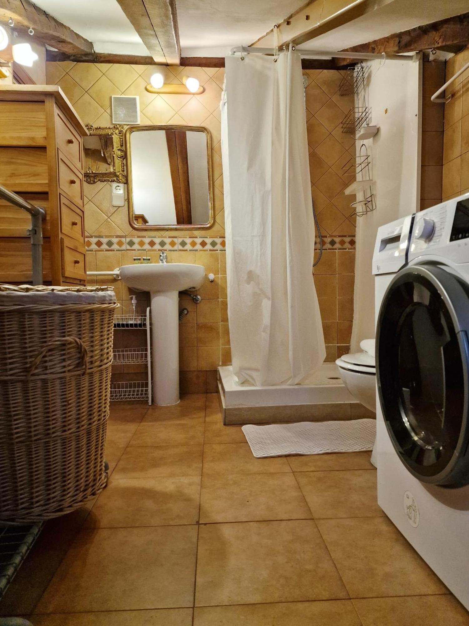 Apartamento Santa Ana, Buhardilla En La Latina Dos Madrid