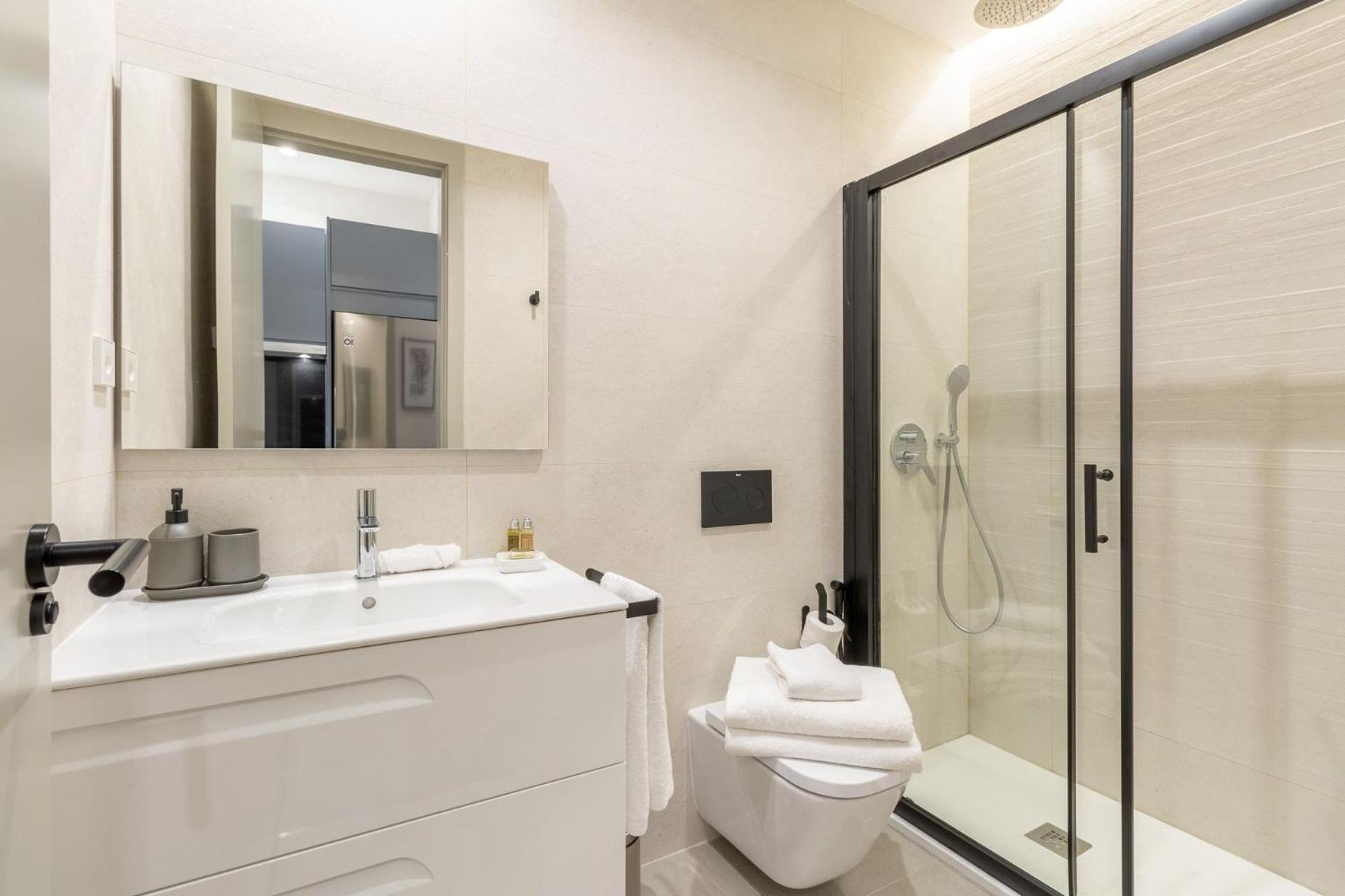 Charming Ground-floor Loft For 2 In Chamberi Ideal Location Quevedo Ii * Madri