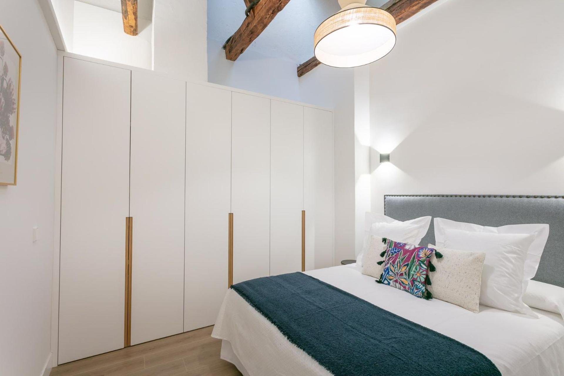 8-person Luxury In The Heart Of Prime Location Fuencarral I Apartment *