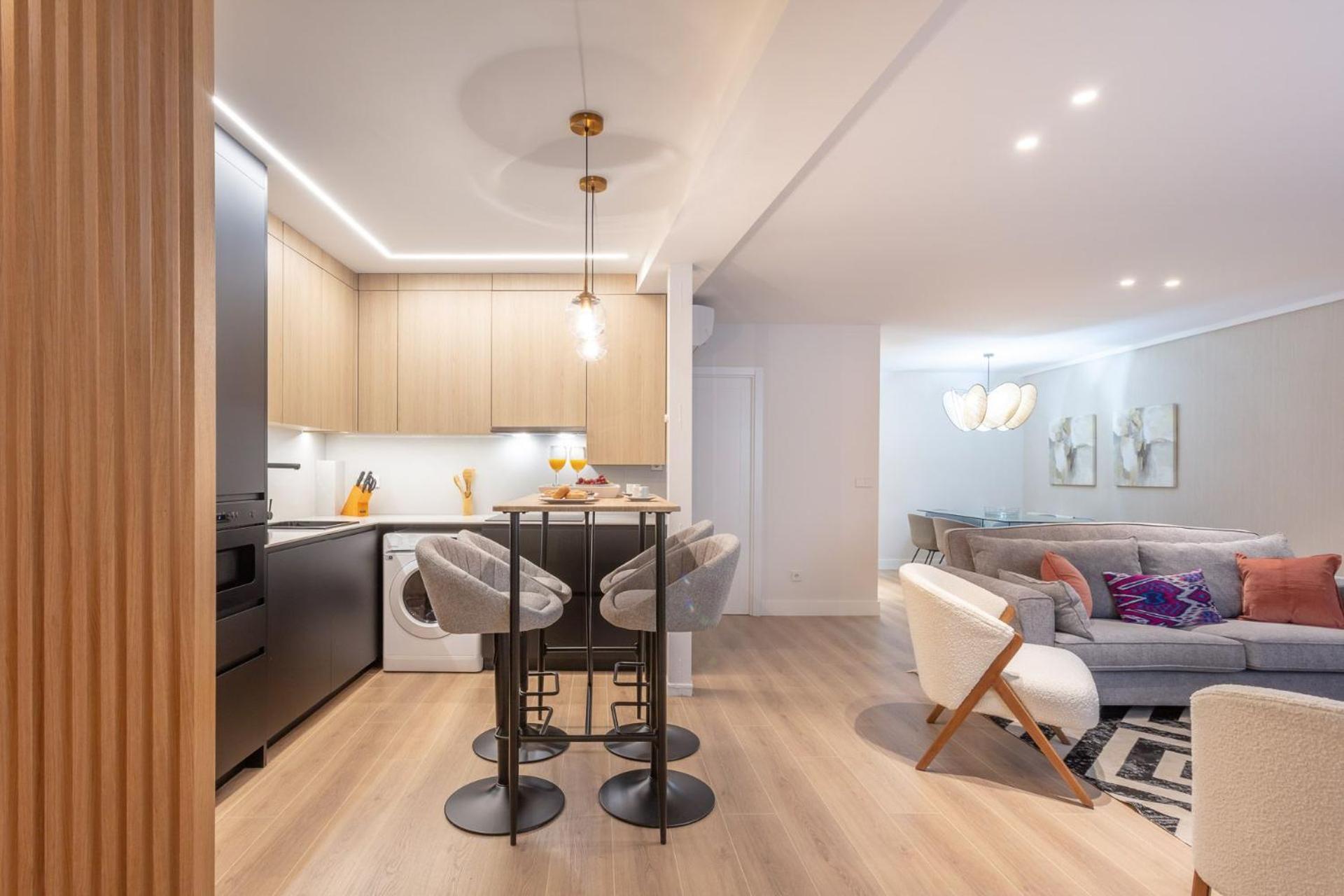 8-person Luxury In The Heart Of Prime Location Fuencarral I
