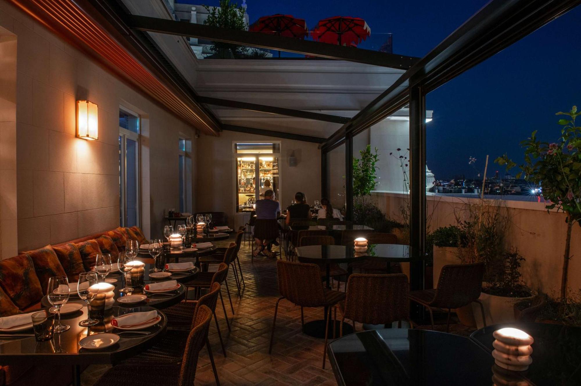 Hotel Montera Madrid, Curio Collection By Hilton Madri