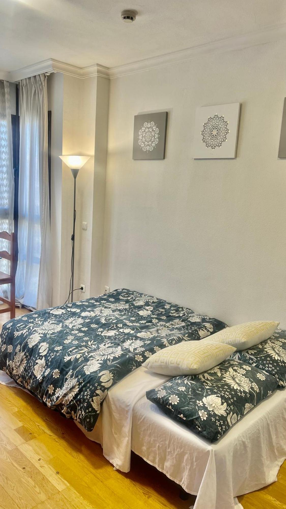 Deyanira Suite, Aeropuerto, Ifema Apartamento